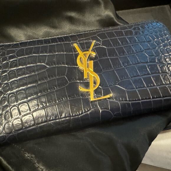 Authentic YSL Yves Saint Laurent Croc Embossed Glossy Zip Wallet Full Inclusion - Picture 1 of 10